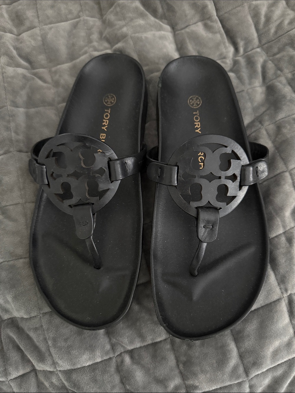 Tory Burch
Miller Cloud Leather Thong Sandals